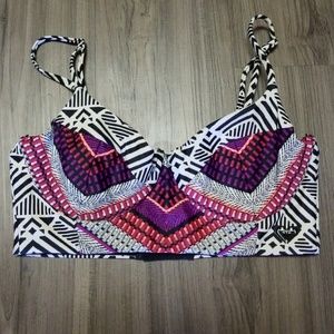 Roxy bustier swim top. Size small. VERY CUTE!!